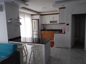 Apartamento en Alanya en la ciudad costera de Mahmutlar con vistas al mar Mediterráneo