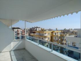 Apartamento en Alanya en la ciudad costera de Mahmutlar con vistas al mar Mediterráneo