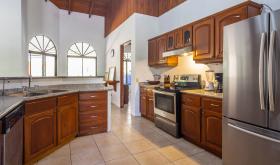 Villa de 4 dormitorios con 3.9 acres (1.6 ha) de tierra en Liberia