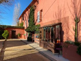 Gran bastida en 3 ha - árboles frutales - habitaciones - rentabilidad interesante
