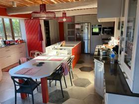 Gran bastida en 3 ha - árboles frutales - habitaciones - rentabilidad interesante