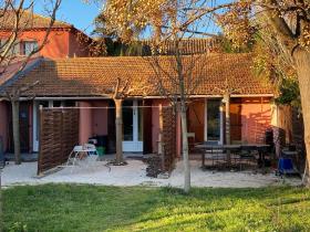 Gran bastida en 3 ha - árboles frutales - habitaciones - rentabilidad interesante