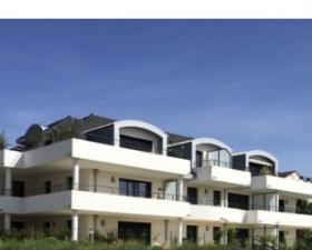 Apartamento con piscina en la frontera franco-suiza