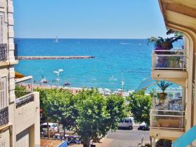 Apartamento frente a la playa