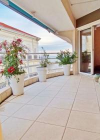 Apartamento frente a la playa