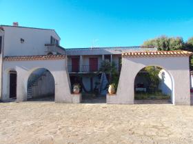 Propiedad con varias casas en un terreno de 5680 m2 en la playa de Pampelonne