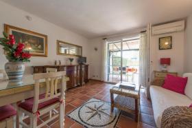 Complejo inmobiliario a 15 minutos andando de las playas
