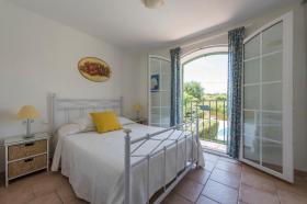Complejo inmobiliario a 15 minutos andando de las playas