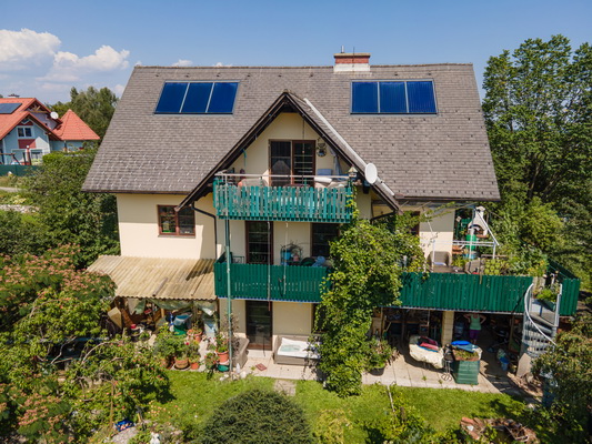 Casa en las afueras de Graz con vista despejada y pozo propio