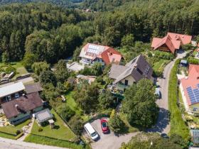 Casa en las afueras de Graz con vista despejada y pozo propio