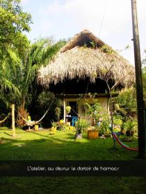 Se venden 4 cabañas con lago propio, cerca del mar