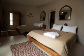 En venta hotel-restaurante con encanto - inmobiliaria y comercial