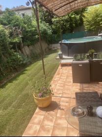 Casa provenzal independiente con 3 dormitorios