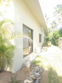 Casa a 5 minutos de la playa - urbanización con comodidades y seguridad 24 horas + 2 locales comerciales