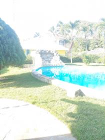 Casa a 5 minutos de la playa - urbanización con comodidades y seguridad 24 horas + 2 locales comerciales