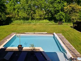 Encantadora casa de estilo provenzal con piscina