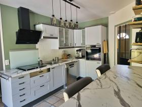 Encantadora casa de estilo provenzal con piscina