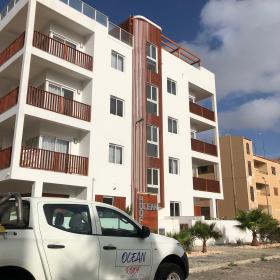 Ocean Roof Appart Hotel Edificio de 5 plantas con 16 apartamentos