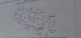 Casa grande con patio interior y anexo en venta