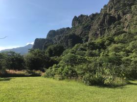 Maravilloso terreno con Chalet Tepozteco