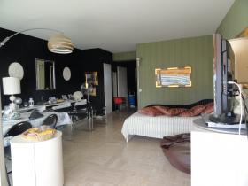 Estudio piso muy alto con vistas panorámicas al mar