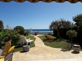 Apartamento en planta baja con vistas panorámicas al mar y al cielo