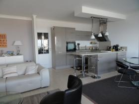 Apartamento Marina Baie des Anges con vistas panorámicas al mar y al puerto