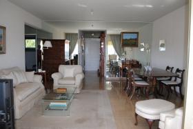 Hermoso apartamento de 3 habitaciones, perfecto estado, vista panorámica al mar