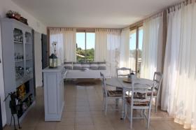 Se vende magnifica casa en impecable estado con piscina