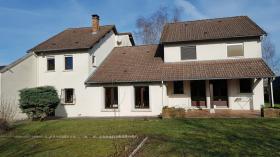Casa de arquitecto de calidad se vende a medio camino entre París y Estrasburgo