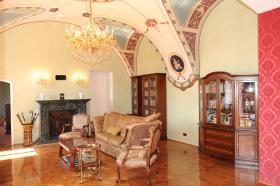 Impresionante castillo en venta en Hungría, en Acsaújlak