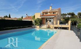 Se vende villa de 6 habitaciones con vistas al mar en Saint Raphaël