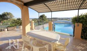 Se vende villa de 6 habitaciones con vistas al mar en Saint Raphaël