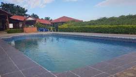 Casa con 81 acres de bosque y múltiples cascadas