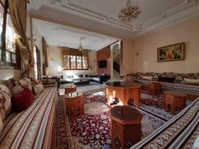 Pequeña villa funcional y cerca de todos los servicios.